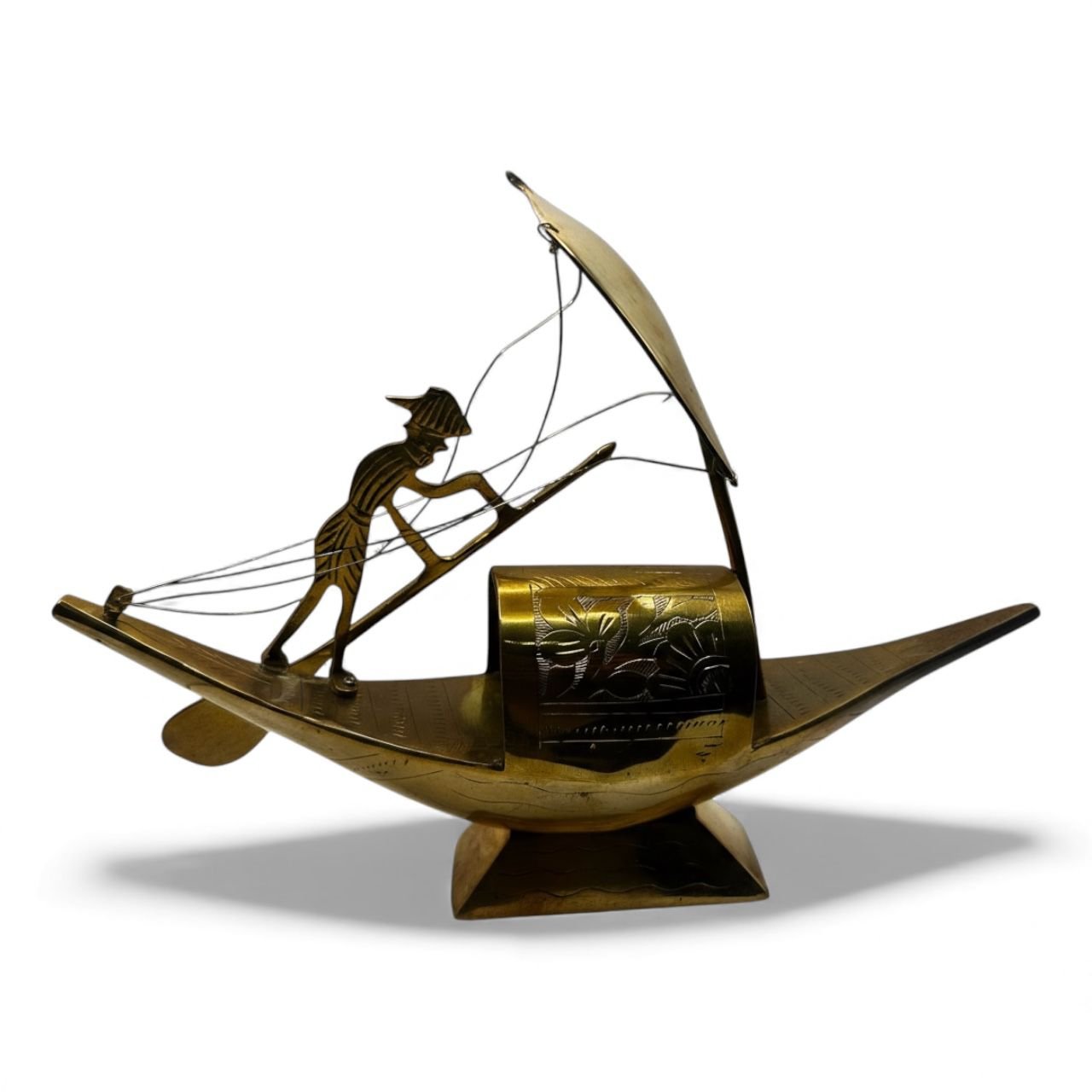 Historical Boat made with brass 13x10 inch with weight of 2 lb 9 oz brass - Image 3
